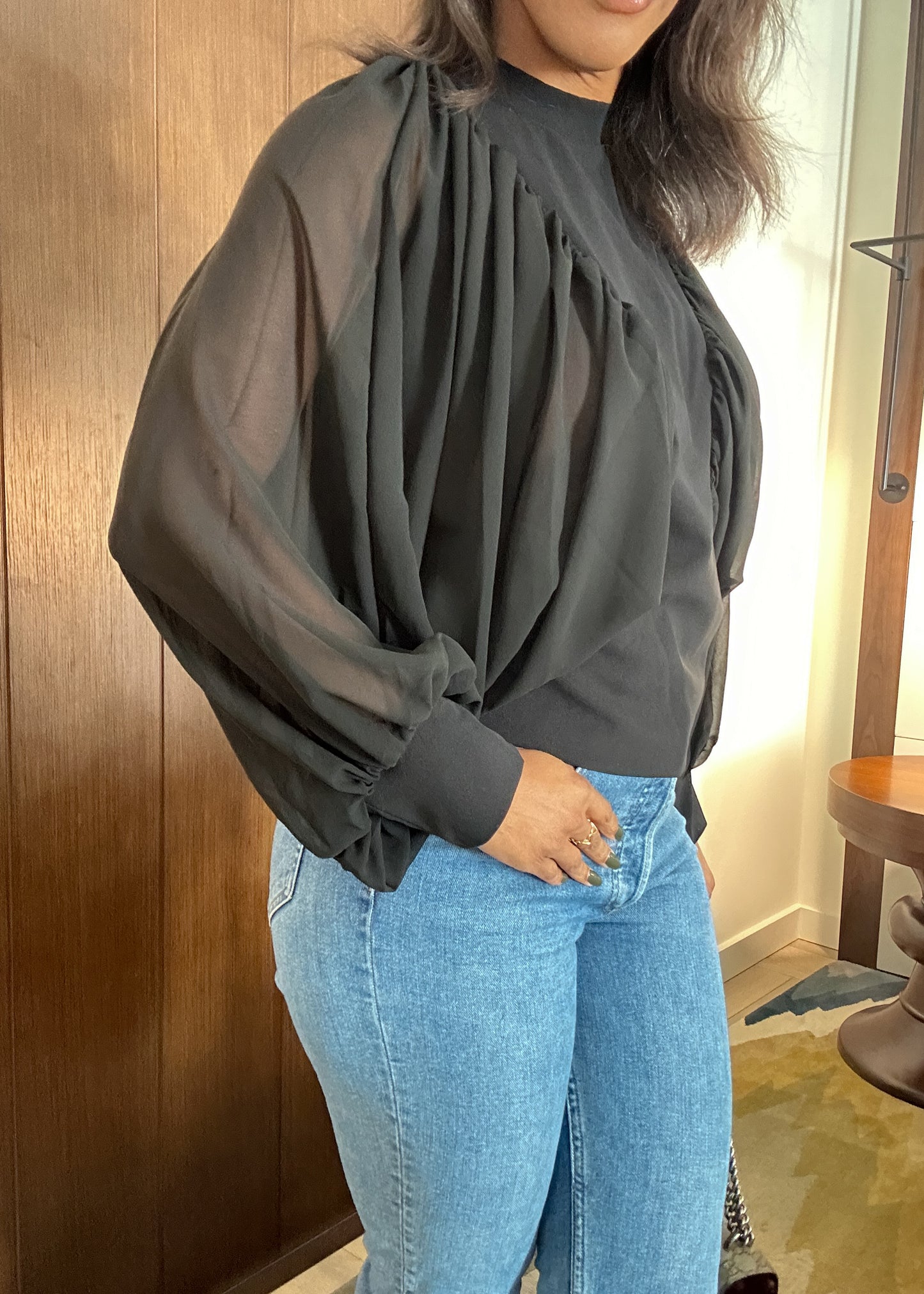 Stay Close Puff mesh long sleeve top
